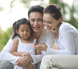 梦见抱着自己姐姐的孩子赶路，梦见抱着姐姐家的小女孩