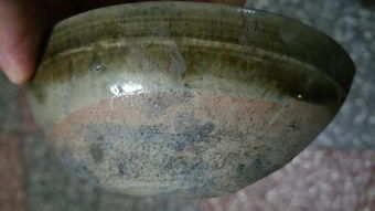 梦见地上全是碗的碎片，梦见瓷碗碎片