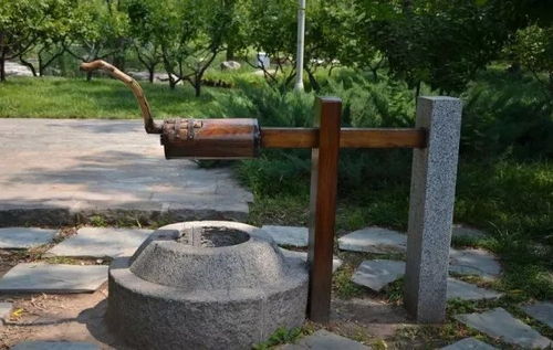 老人梦到井，梦见老人在井里打水