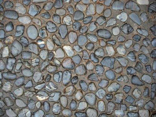 梦见嘴里都是石子，梦见嘴里都是石头子