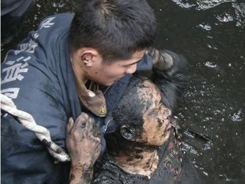 梦见粪坑涨满了溢出，梦见粪坑满了什么意思