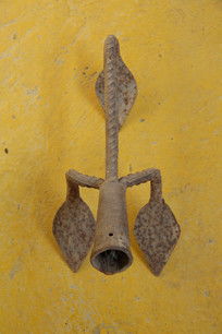 梦见鱼钩钩住牙齿，梦到钩了一条鱼