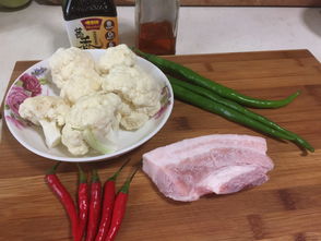 梦到切肉炒菜，梦见切肉做饭是什么意思周公解梦