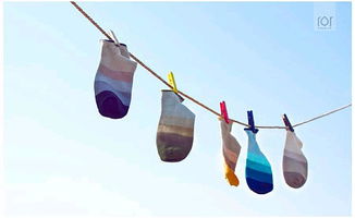 做梦找袜子越找袜子越多，梦见找袜子