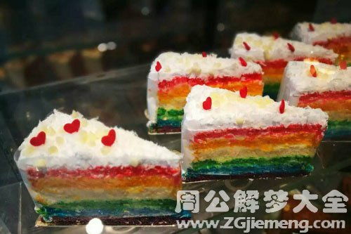 梦见吃过期糕点，做梦梦见过期食品