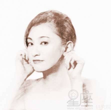 梦到人的耳朵掉了一个，梦到人耳朵里有蚕蛹什么意思