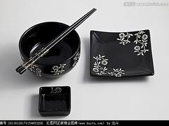 梦见收拾餐具碗筷什么预兆，做梦梦见收拾餐具